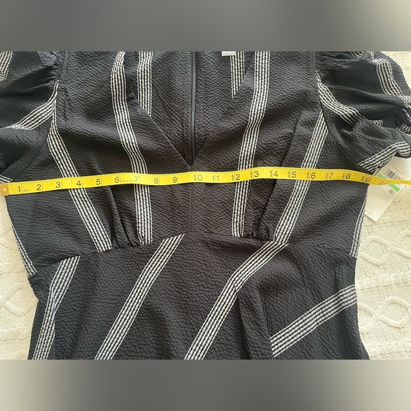 Calvin Klein Elegant Black and Gray Striped Wrap Dress Women’s Size 8 - Picture 3 of 14